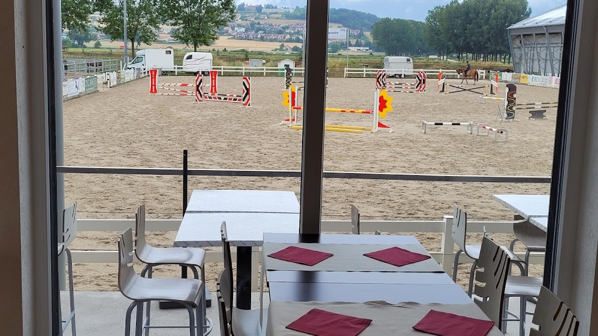 Restaurant Du Centre Equestre Le Cheval Blanc